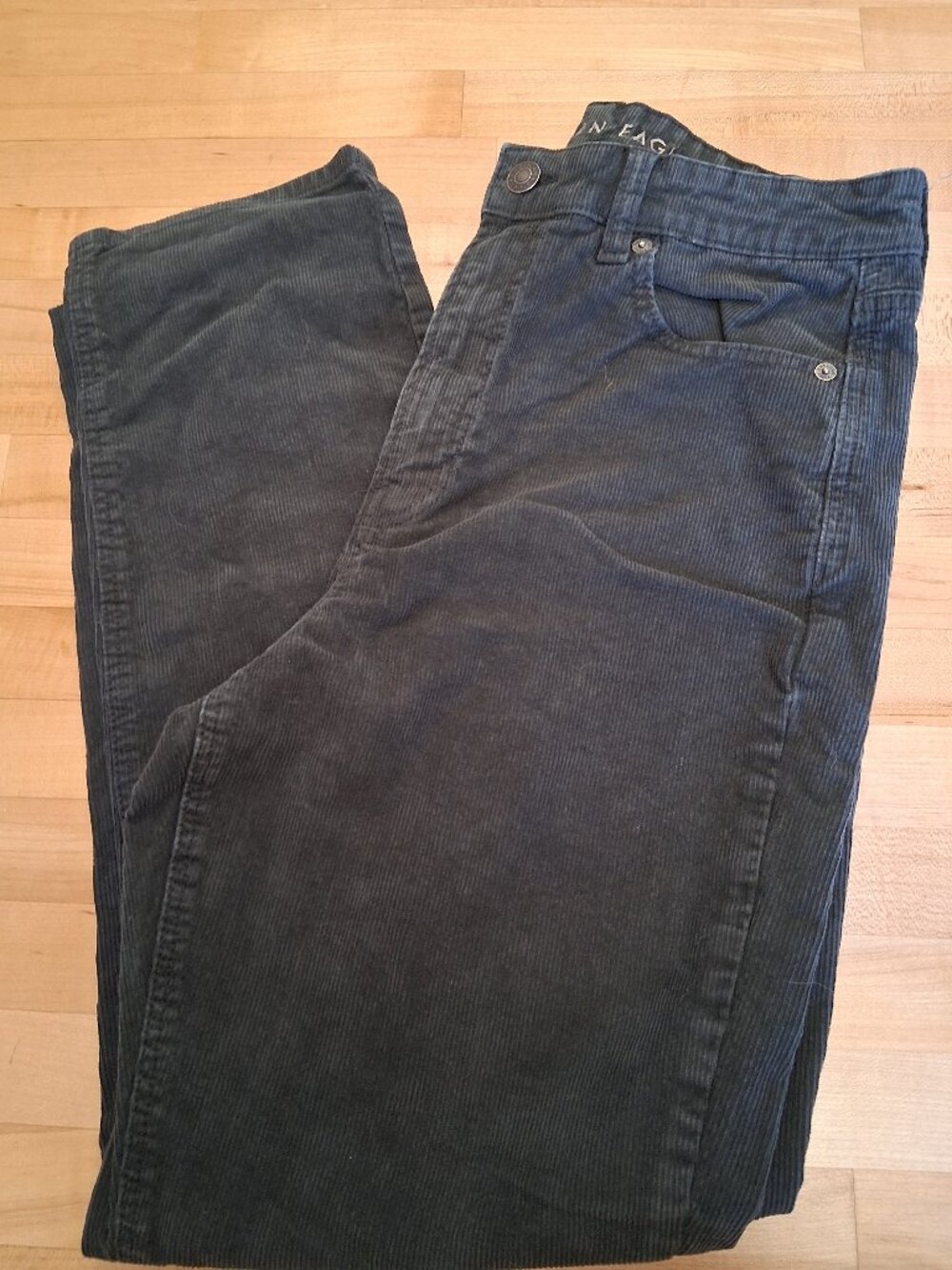 American eagle women's size 8 corduroy